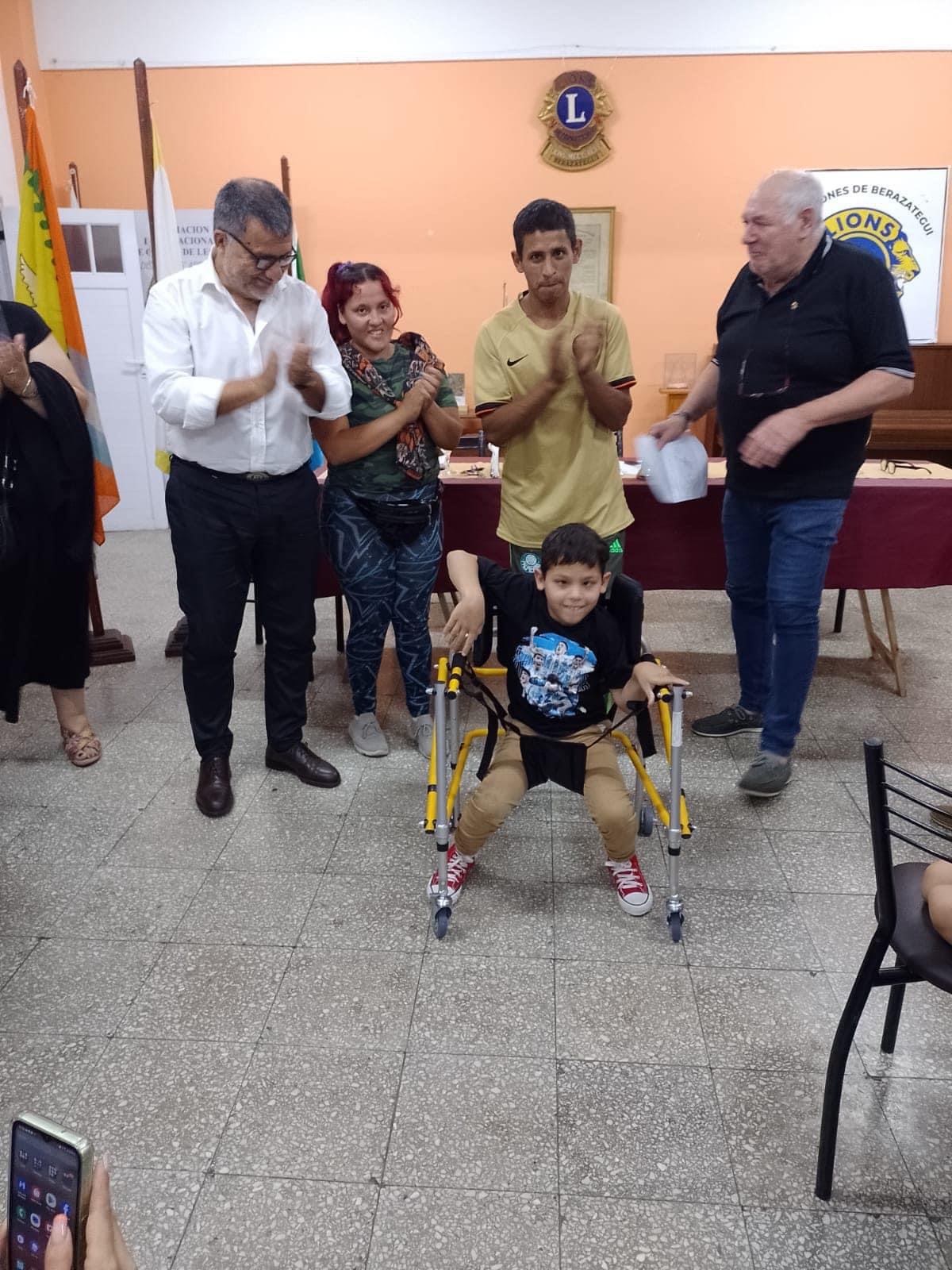 Donación de andador postural
