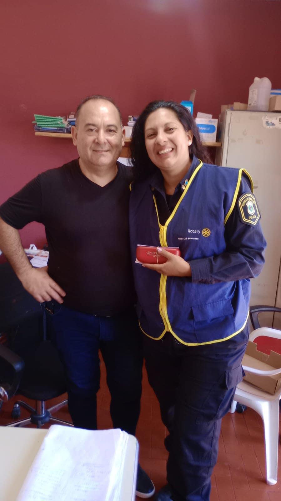 Anteojos para alumna de la Escuela n.° 29