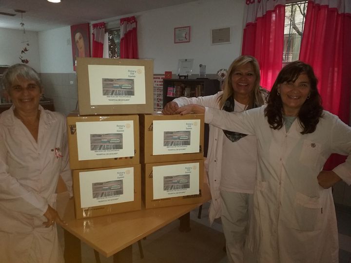 Donación a las voluntarias del Hospital de Quilmes