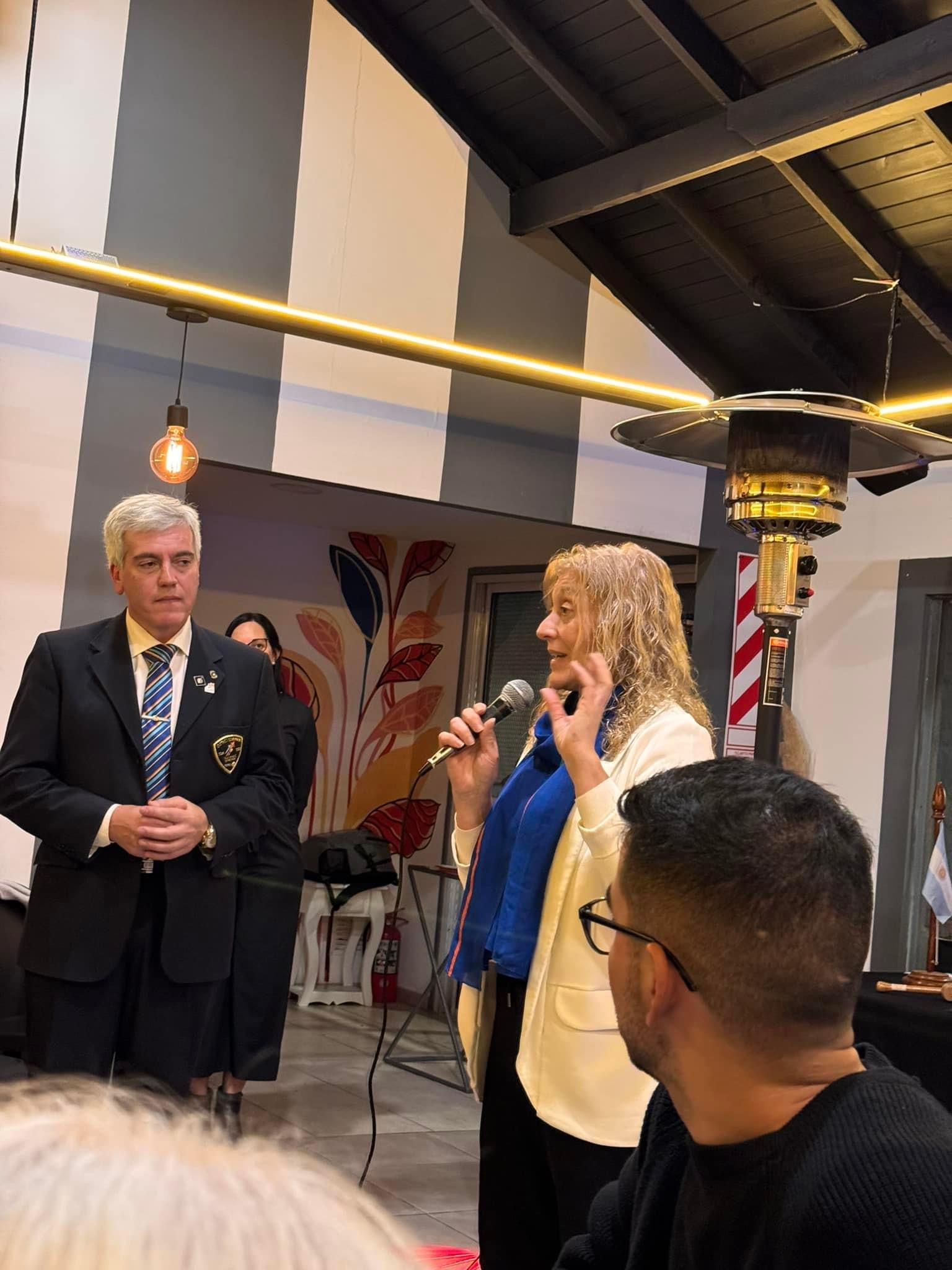 Cambio de autoridades en nuestro club ahijado: Rotary Club Guernica