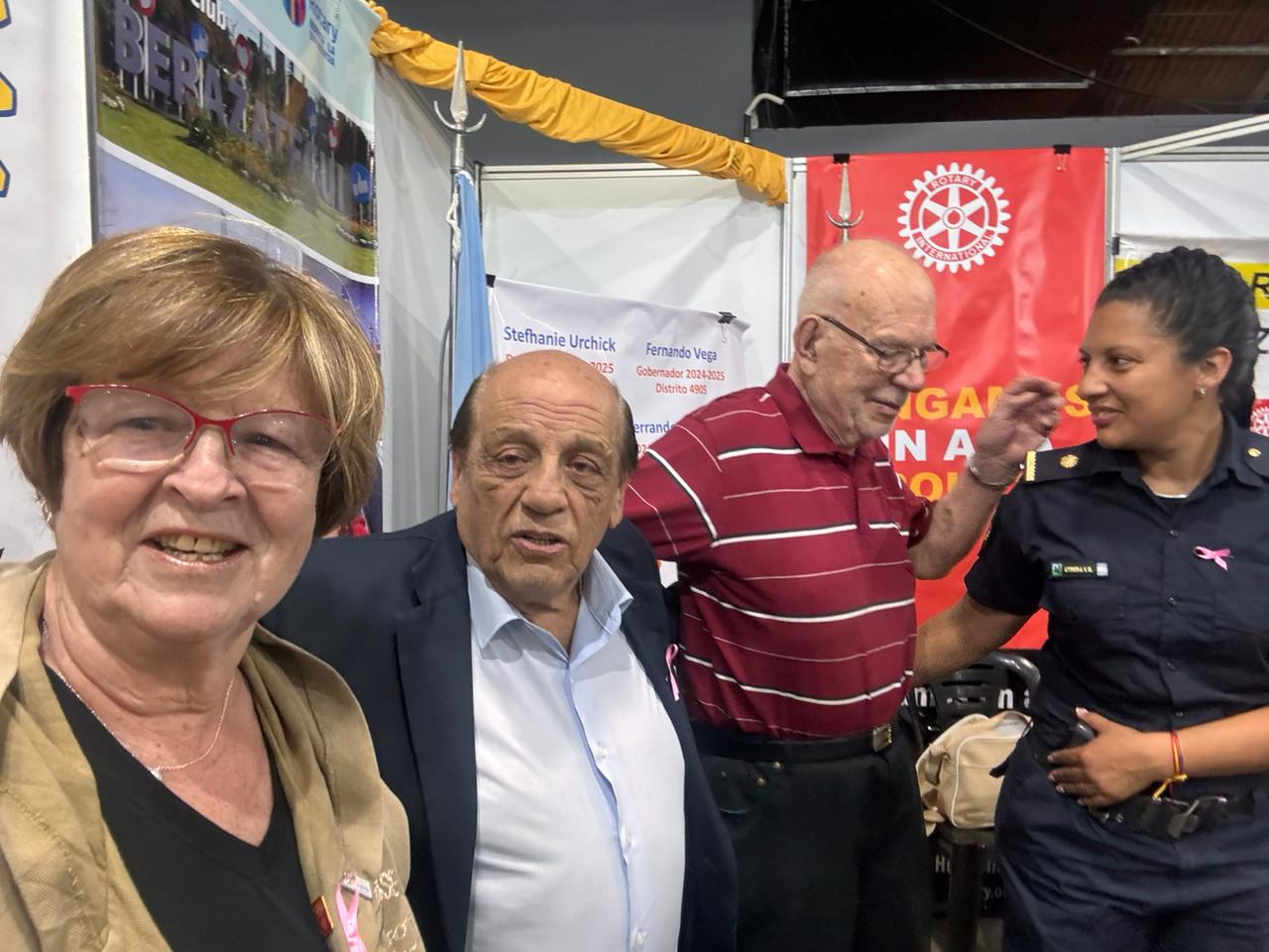 Concientización sobre el cáncer de mama en la 17.° Feria del Libro