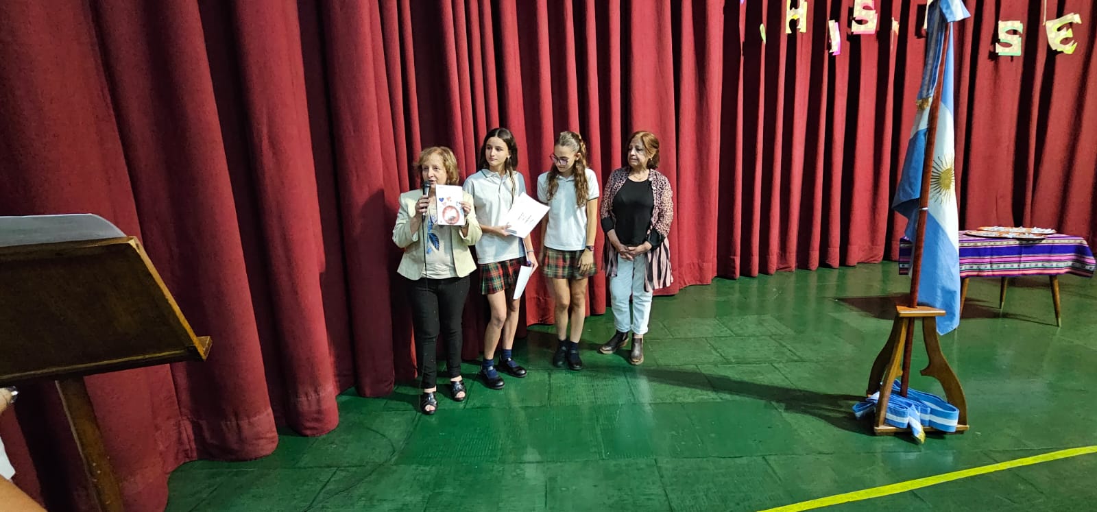 Reconocimiento a las Mejores Compañeras de 7.° grado