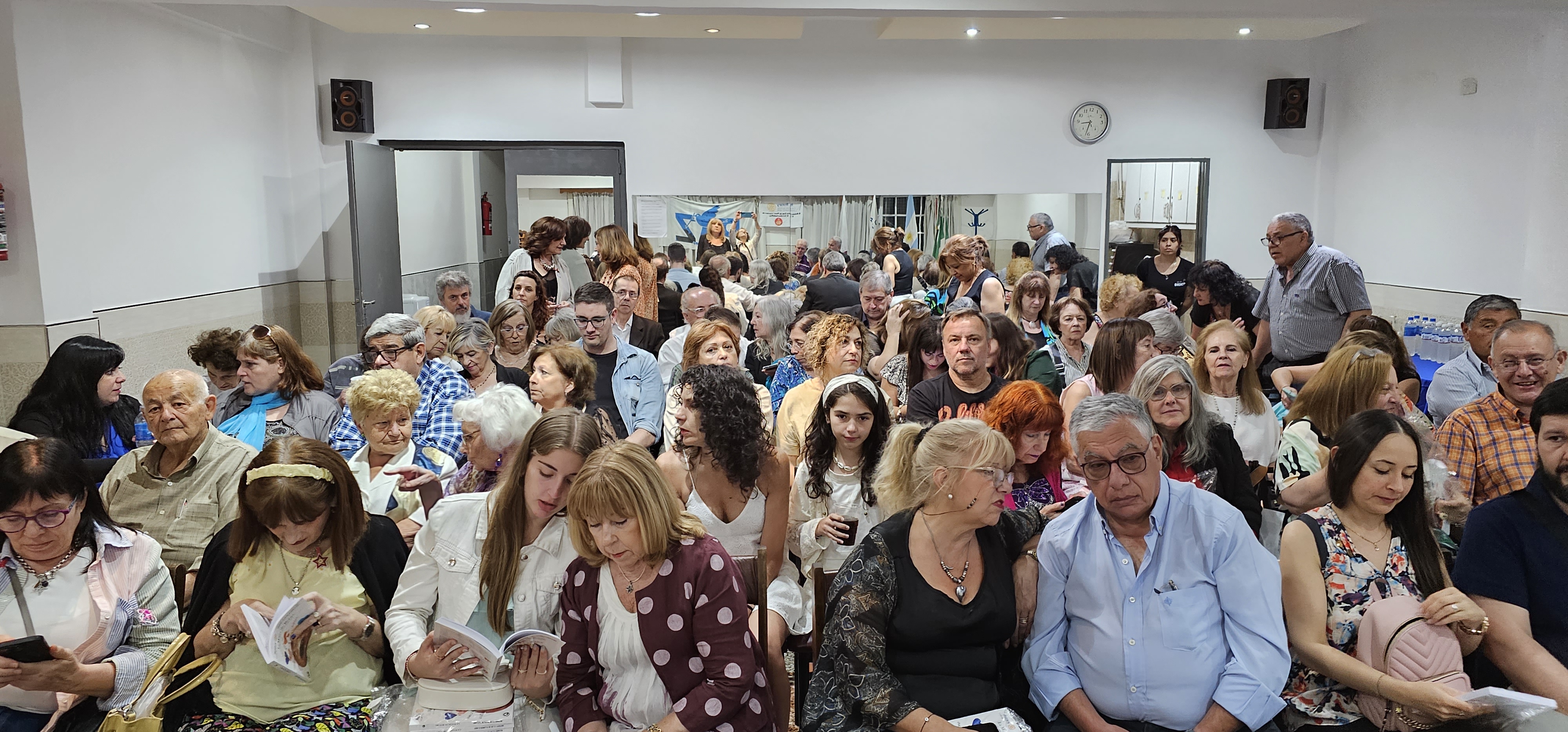 Presentación de la 7.°antología internacional con fines benéficos