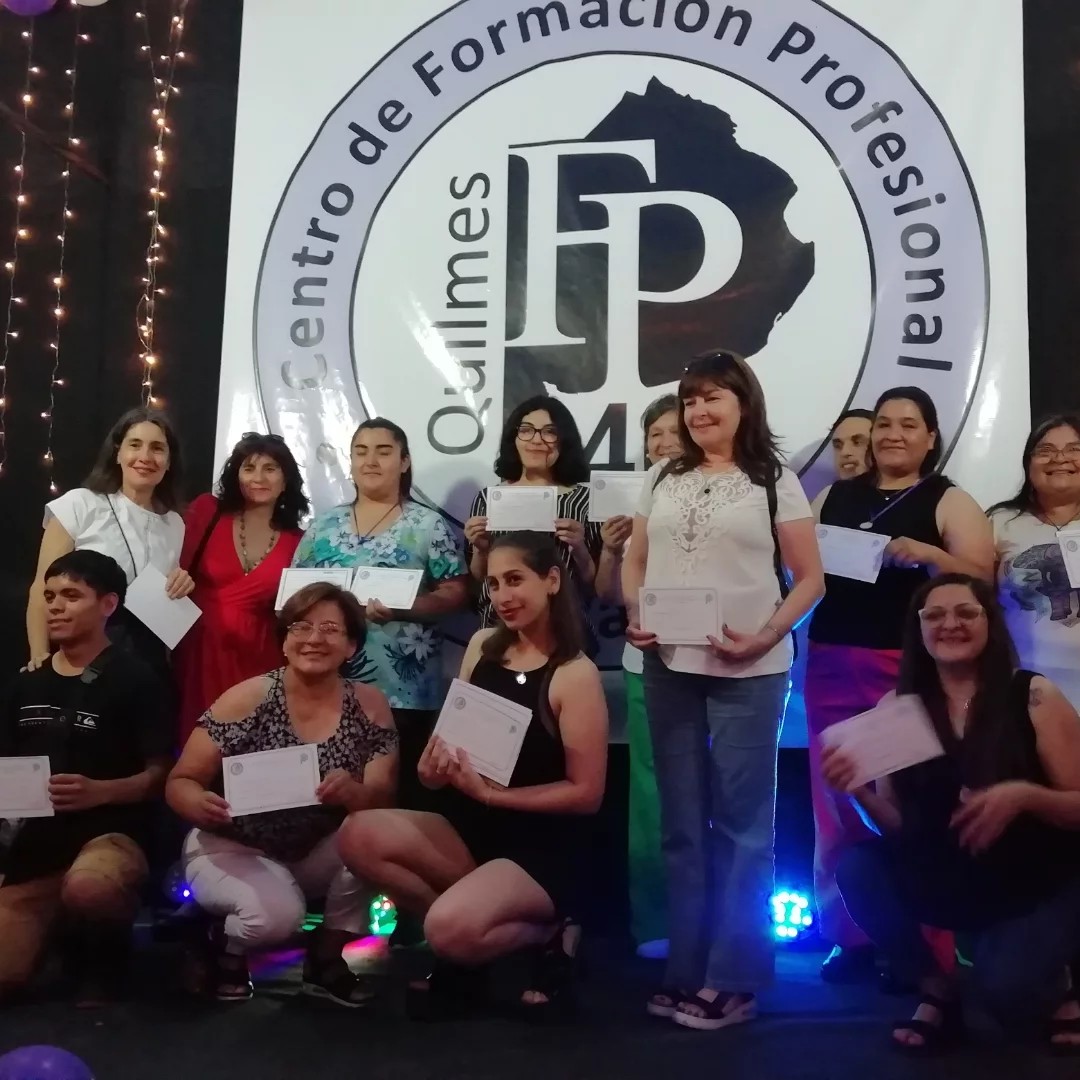 Reconocimientos a mejores alumnos en Centro de Formación Profesional