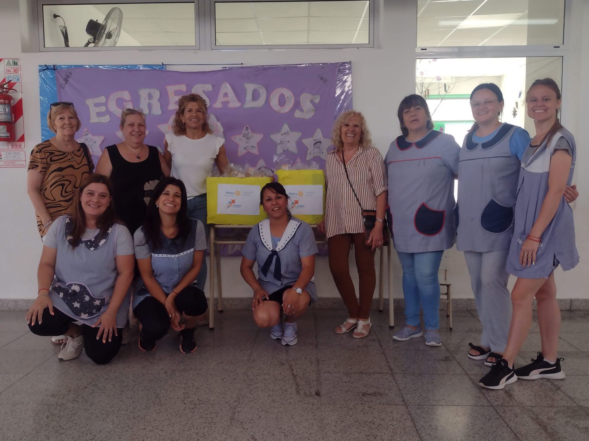 Golosinas para los niños del Jardín de Infantes n.º 952