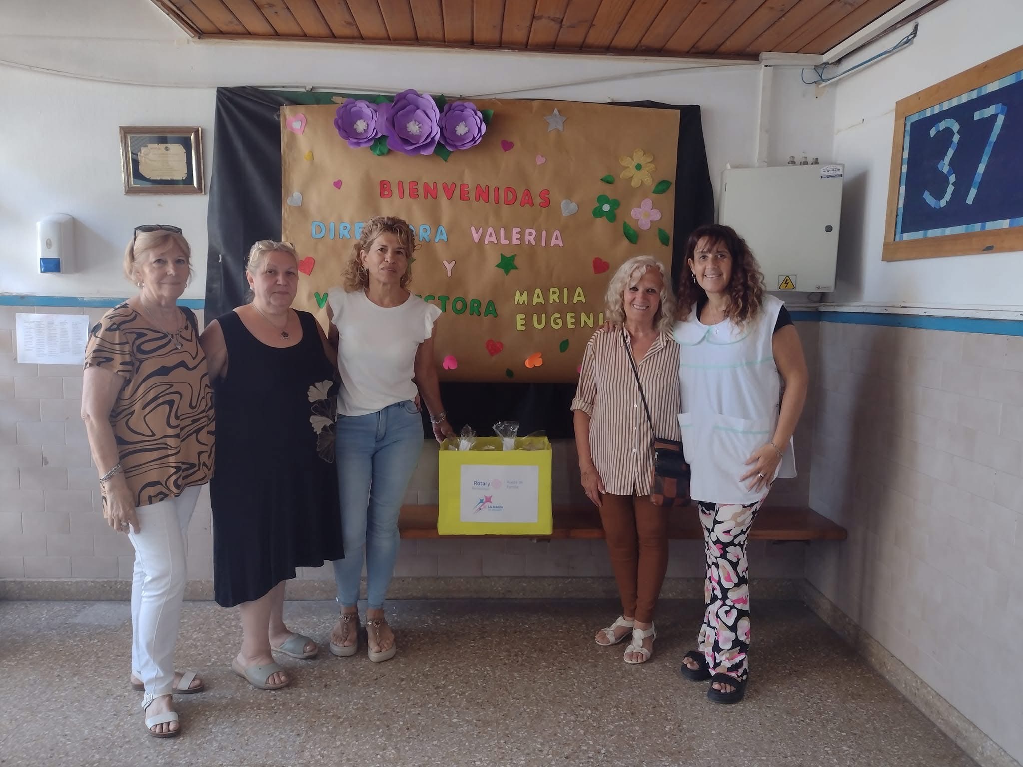 Golosinas para los alumnos de la Escuela de Educación Especial n.° 503