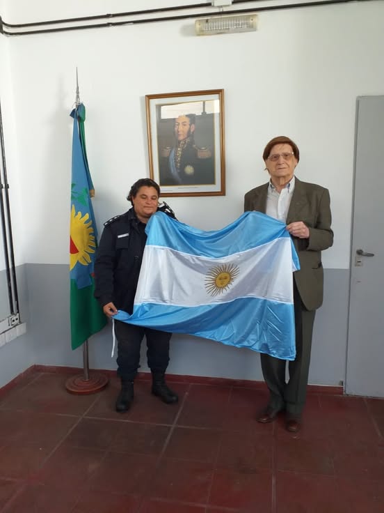 ENTREGA DE PABELLON NACIONAL