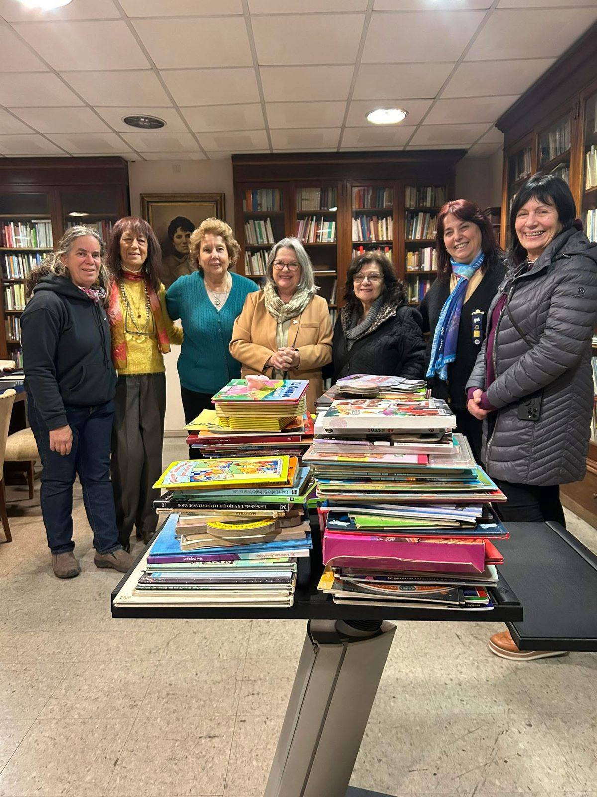 Donación de libros para niños, proyecto conjunto con RC Balvanera