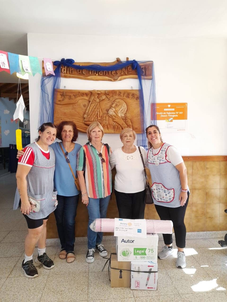 Rueda Femenina del club entregó lápices a jardín de infantes