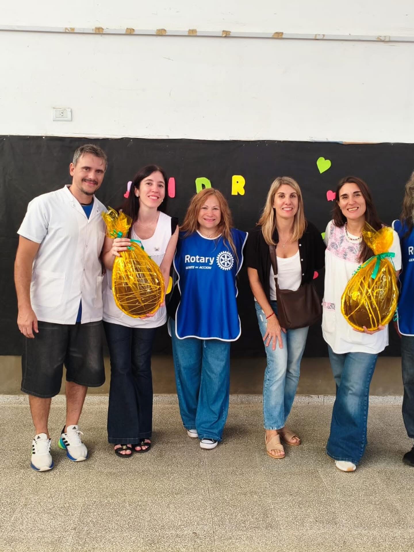 Llevamos huevos de Pascua a la Escuela n.º 11
