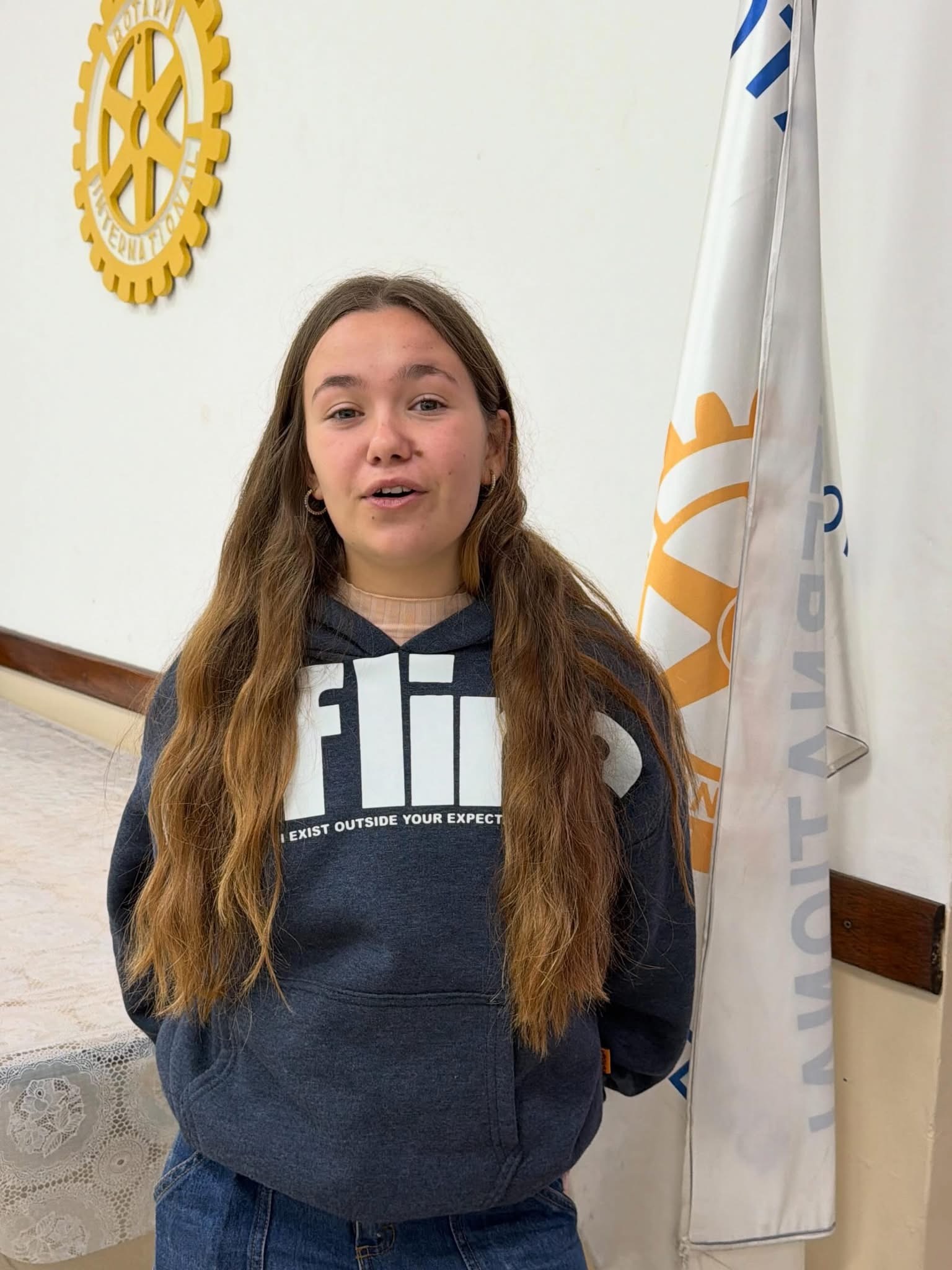 PRESENTACION DE NUESTRA ESTUDIANTE DE INTERCAMBIO