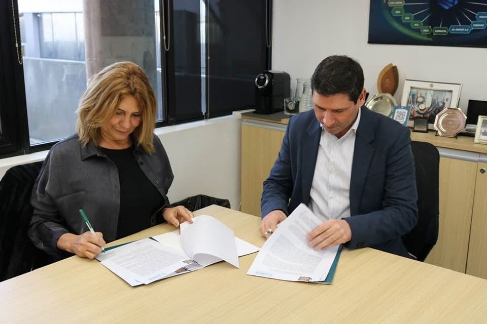 Rotary Club de Flores firma convenio con la Universidad CAECE
