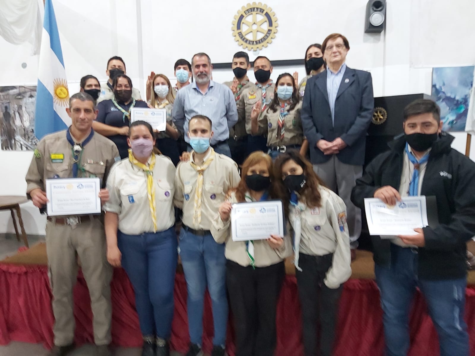 ENTREGA DE RECONOCIMIENTOS  A GRUPOS SCOUTS