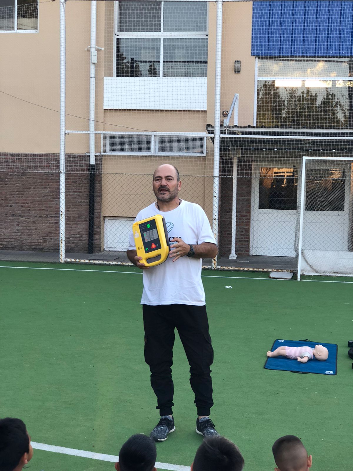 Curso de RCP en Club de football Itatí de Virreyes