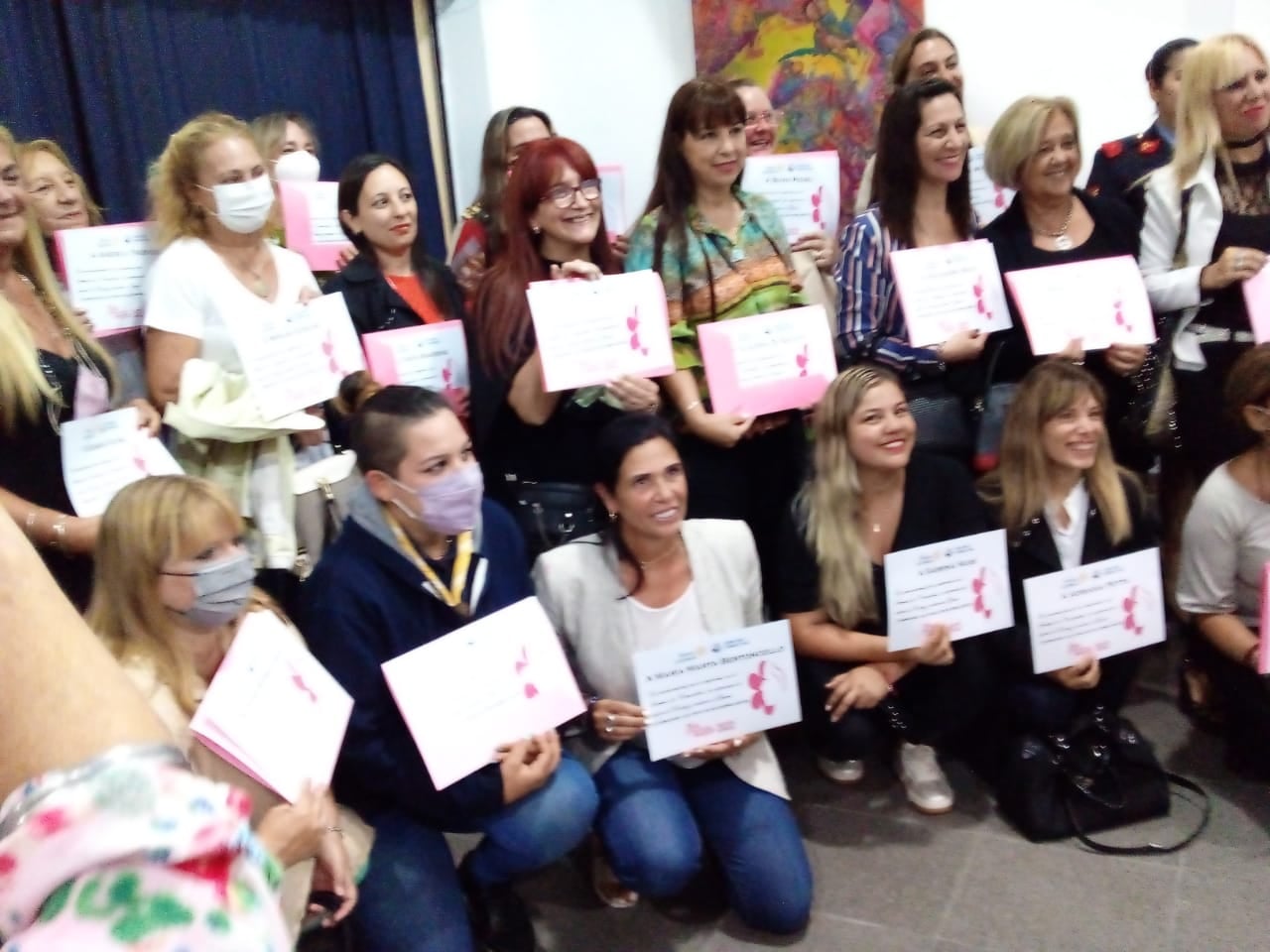 ENTREGA DE RECONOCIMIENTOS EN EL DÍA DE LA MUJER