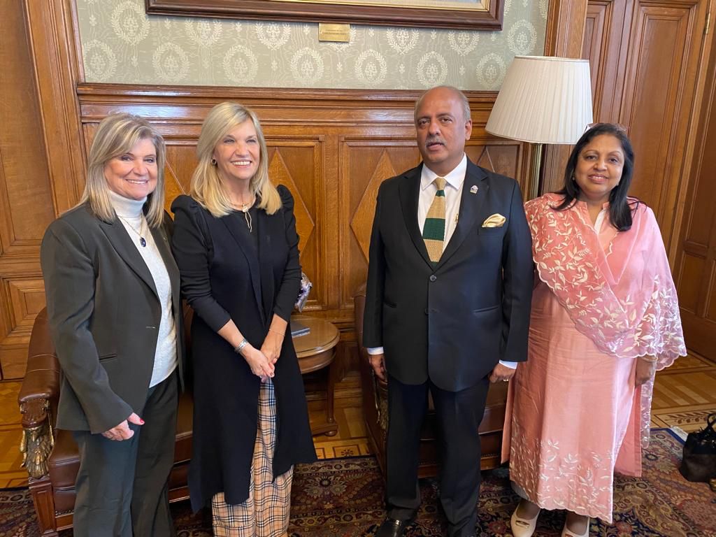 Presidente Shekhar Mehta reunido con las principales autoridades de Uruguay