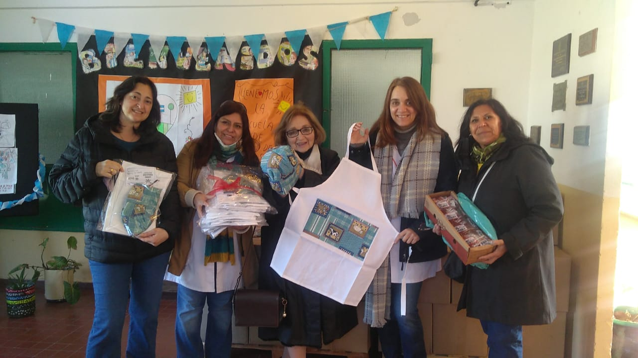 Donaciones a escuelas de Ensenada